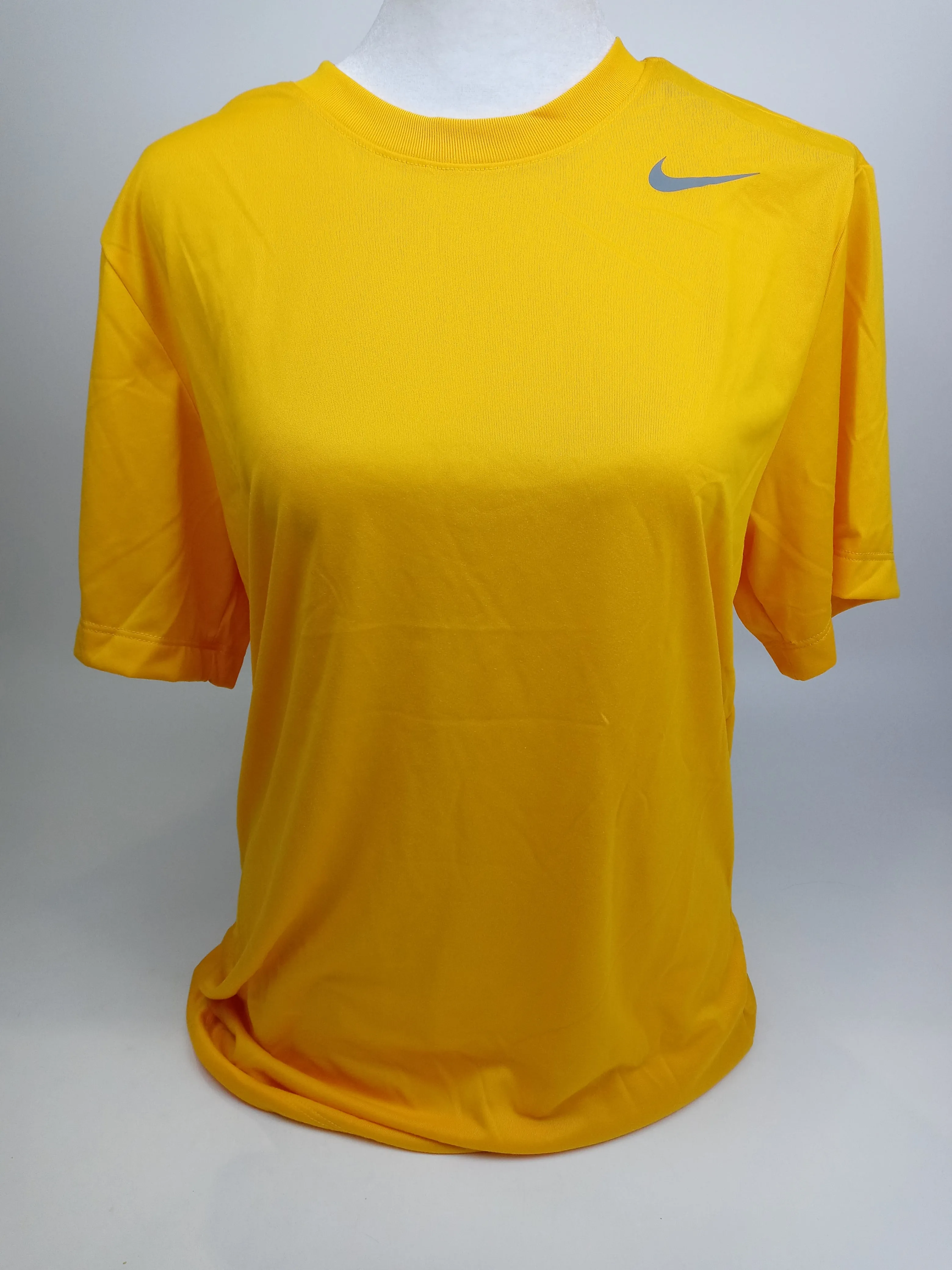 Nike Mens Team Legend Short Sleeve Crew T-shirt As1 Alpha Small Regular Sundown